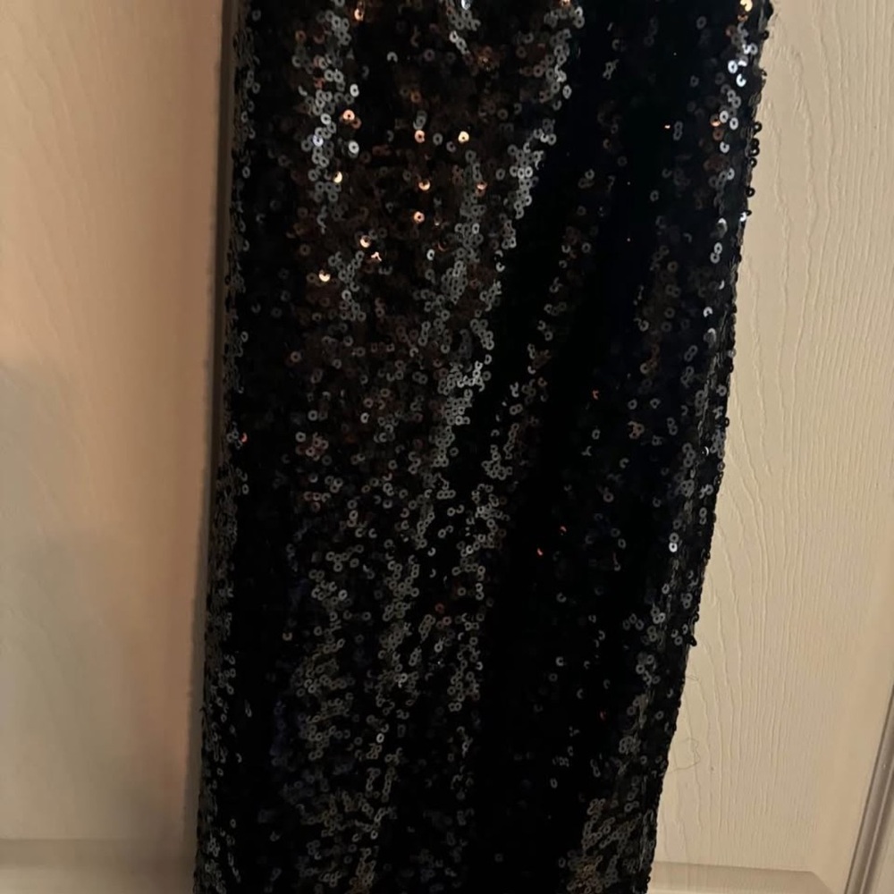 Dress - Picture 4 of 4